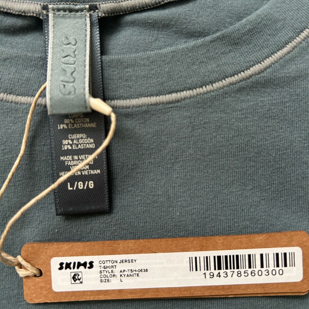 Skims Short Sleeve Cotton Jersey. Kyanite. Large. With tags.